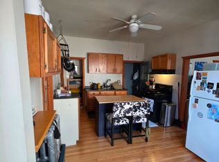 807 W 28th St #1, Minneapolis, MN 55408