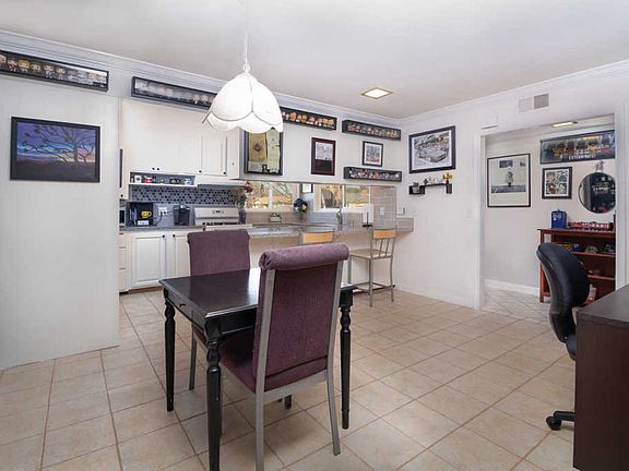 4th image of 2954 Molly Ct