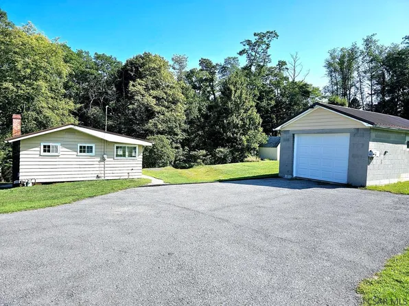 239 Beechwood St, Johnstown, PA 15904