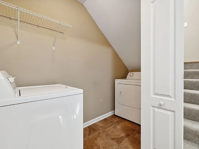 1723A Thistlewood Dr — Photo 24