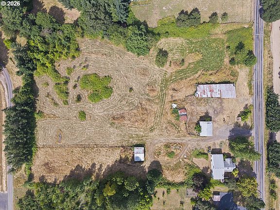 4th image of 29770 NE Wilsonville Rd