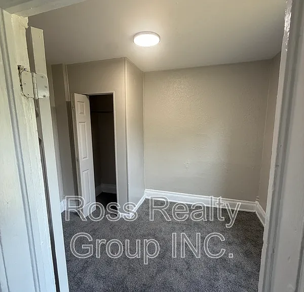 148 Gibbons St — Photo 12