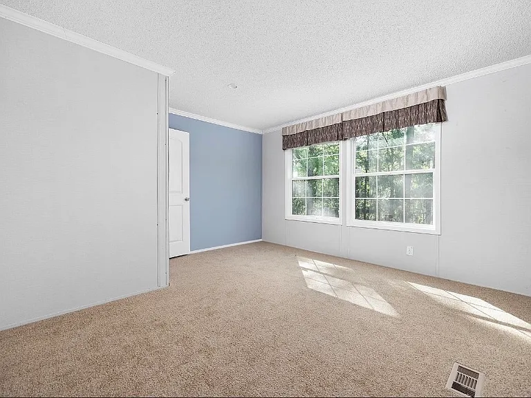8376 Huntington Ct — Photo 14