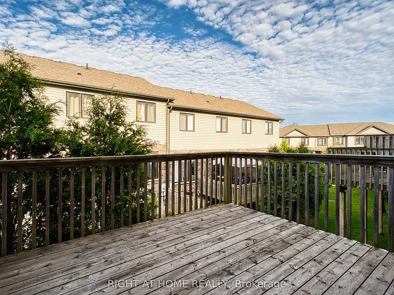 1030 Oakcrossing Gate #16 — Photo 35