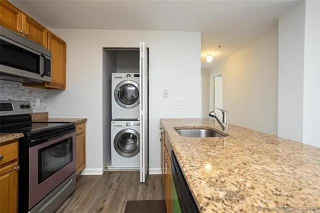 2 bed, 876 sqft, $2,900 — Photo 3