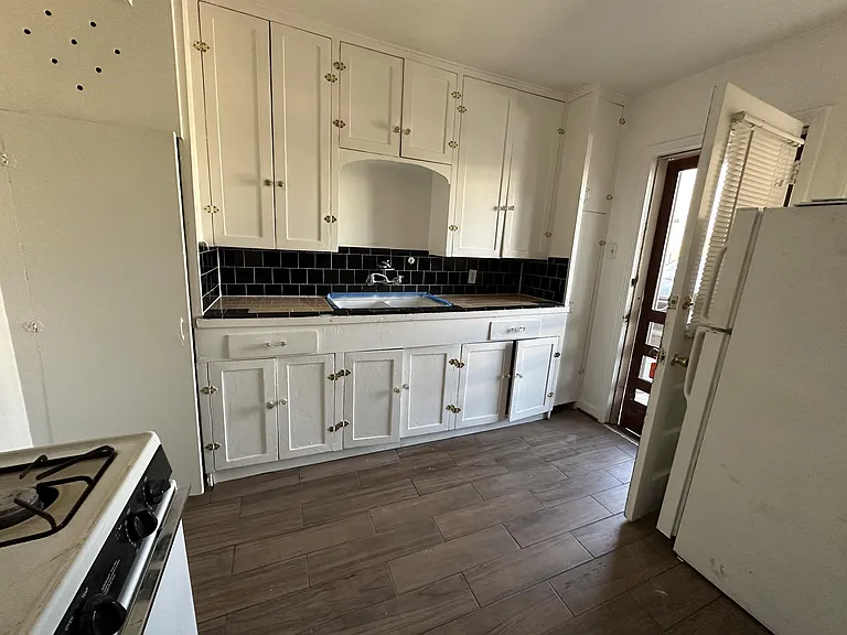4402 Roseland St — Photo 15
