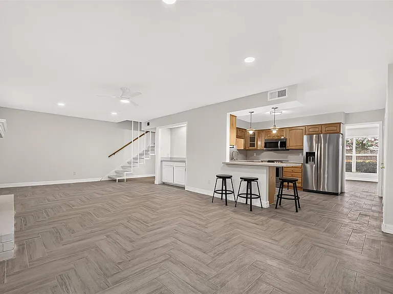 10383 Briar Forest Dr — Photo 9