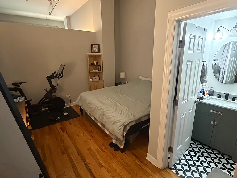 824 W Superior St #606 — Photo 8