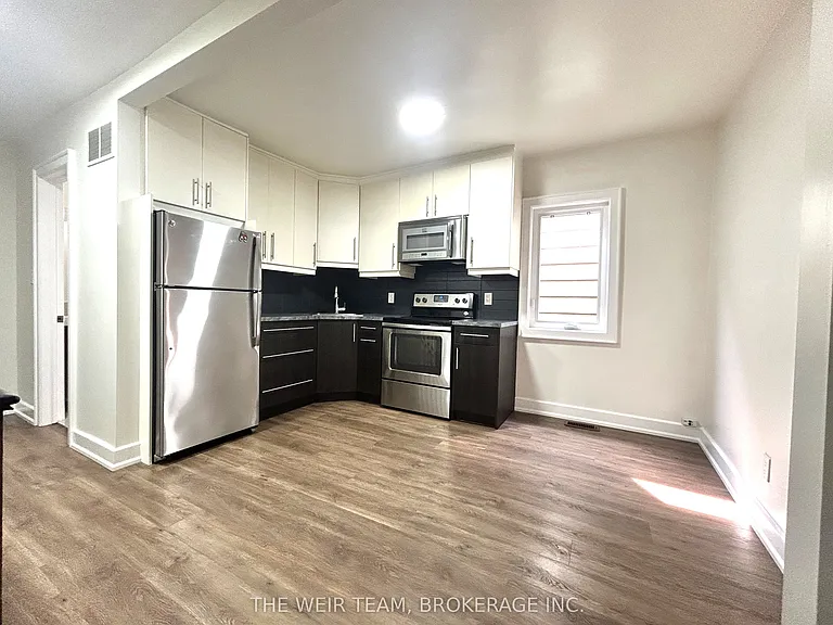 35 Rushbrooke Ave #UPPER — Photo 4