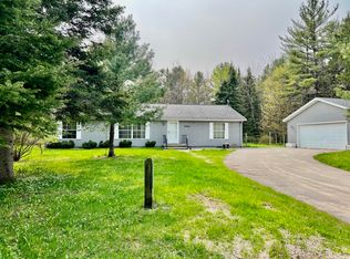 18600 Timber Doodle Ln, Cheboygan, MI 49721