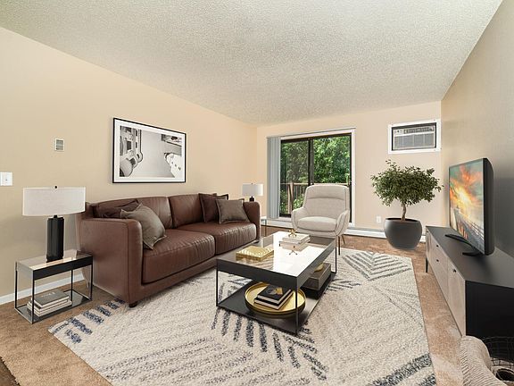4th image of 2912 S Louise Ave #3712385
