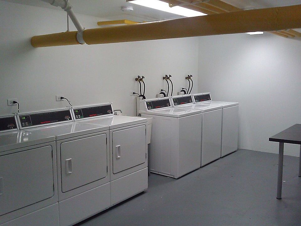 Laundry Center