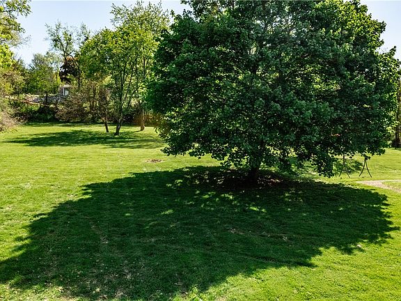 5th image of 234 Fairview Rd