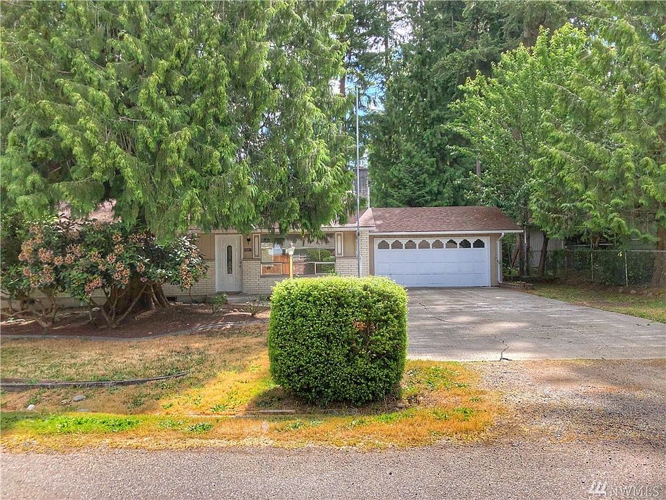 1st image of 15417 98th Ave E