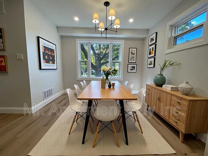 3 bed, 3.0 bath, $3,895 — Photo 2