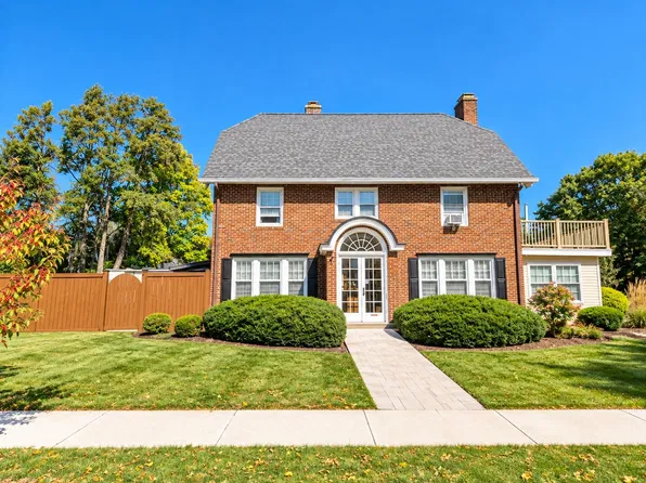 170 Shefford St, Springfield, MA 01107