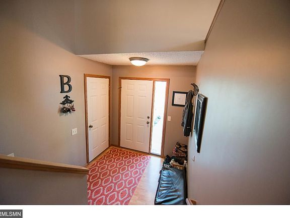 5th image of 217 Evergreen St