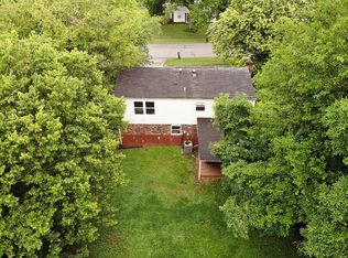 3807 Northumberland Dr, Worthington Hills, KY 40245