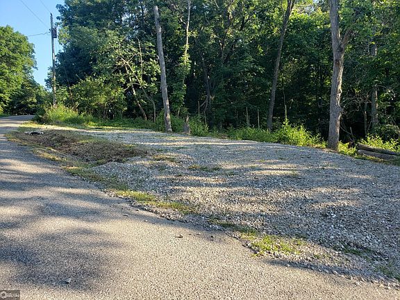 4th image of 3073 E Lakeshore Dr