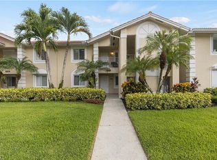 7766 Emerald Cir #R-203, Naples, FL 34109
