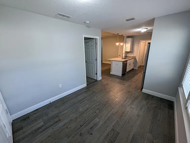 6762 Valerie Ln — Photo 10