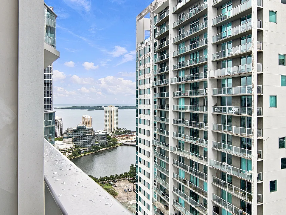 600 Brickell Ave #3512