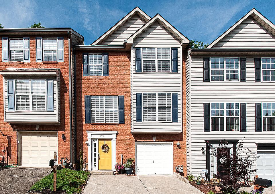 1st image of 496 Huntington Ridge Dr