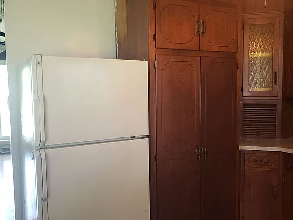 3rd image of 3412 Westview Cir