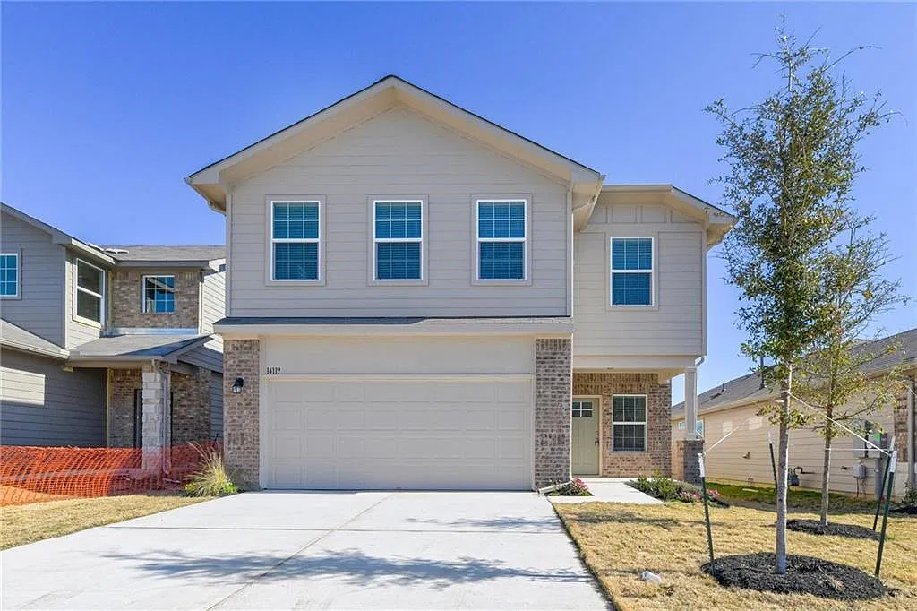 4 bed, 2.5 bath, 2381 sqft, $2,195 — Photo 1