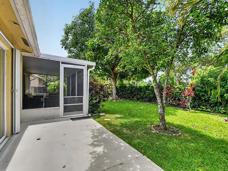 1080 Salmon Isle — Photo 29