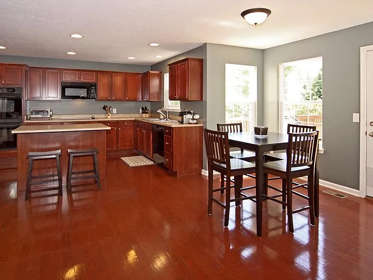 13628 Stanford Dr — Photo 15