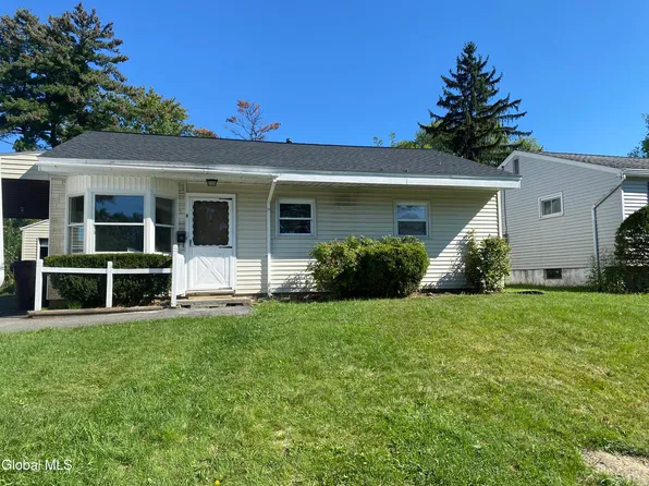 8 Harold Avenue, Colonie, NY 12110