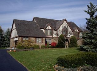 19830 Trilby Ct, Brookfield, WI 53045