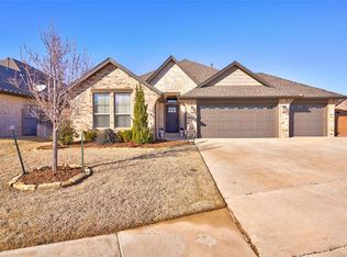 8605 NW 110th St, Oklahoma City, OK 73162