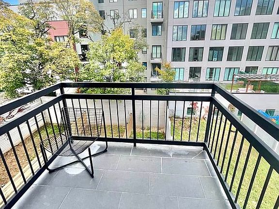5th image of 2809 Snyder Ave #3C