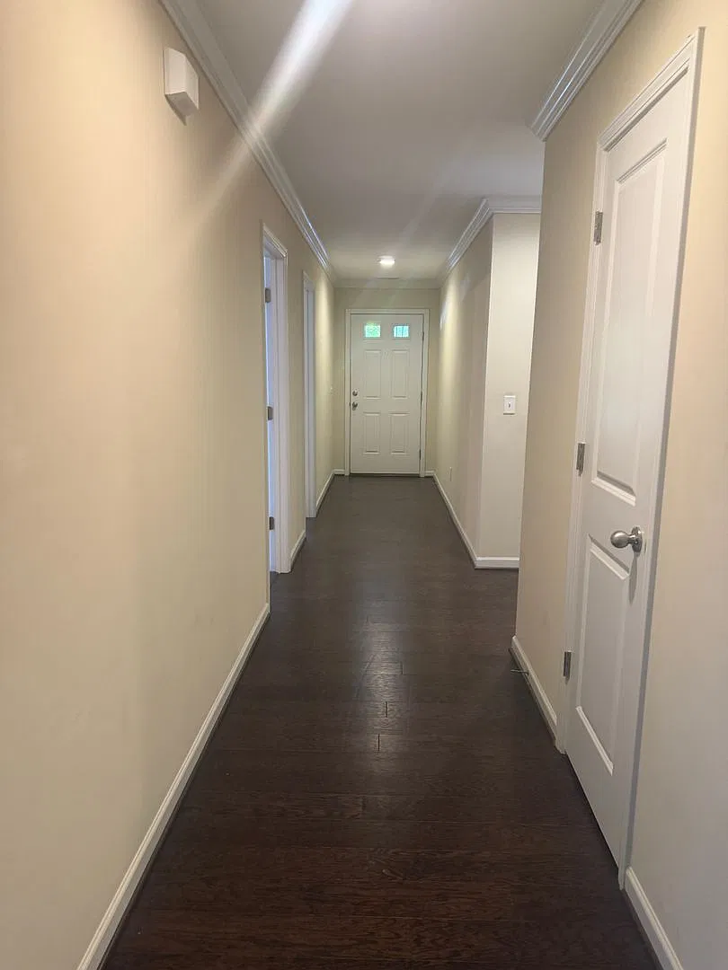 3142 Girard Drive — Photo 3