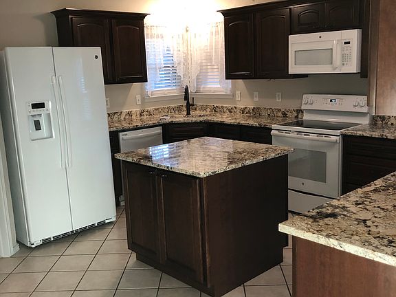 2nd image of 908 Comiskey Ct