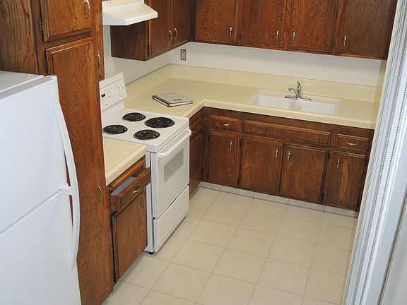 5th image of 4040 Lamont St APT 10
