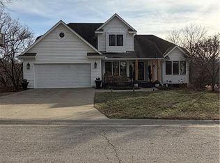 1600 SW Rock Creek Dr, Blue Springs, MO 64015