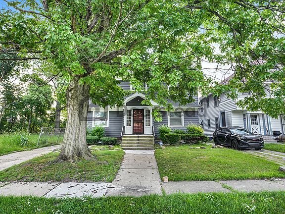 2nd image of 1045 Carlyon Rd #1