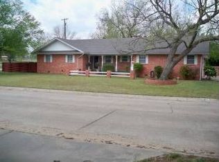 1313 Sunnymeade Dr, Wewoka, OK 74884