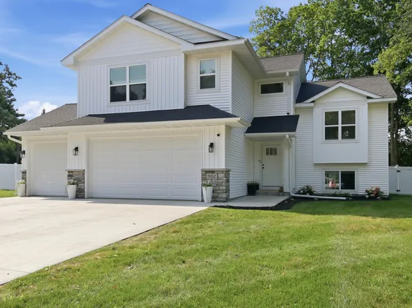 902 Wagner Rd, Menomonie, WI 54751