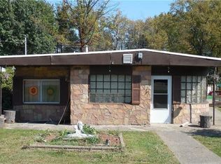 3407 Ellwood Rd, New Castle, PA 16101