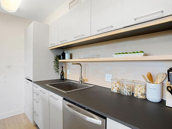 3rd image of 66 Cleary Ct APT 809