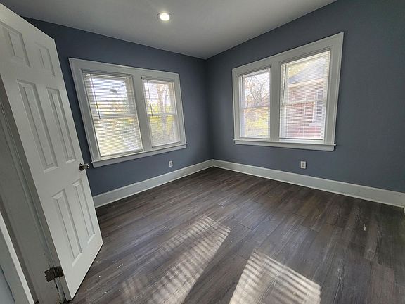 4th image of 3460 Bedford St