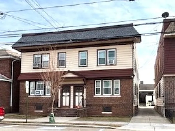 741 Hamilton St, Harrison Town, NJ 07029