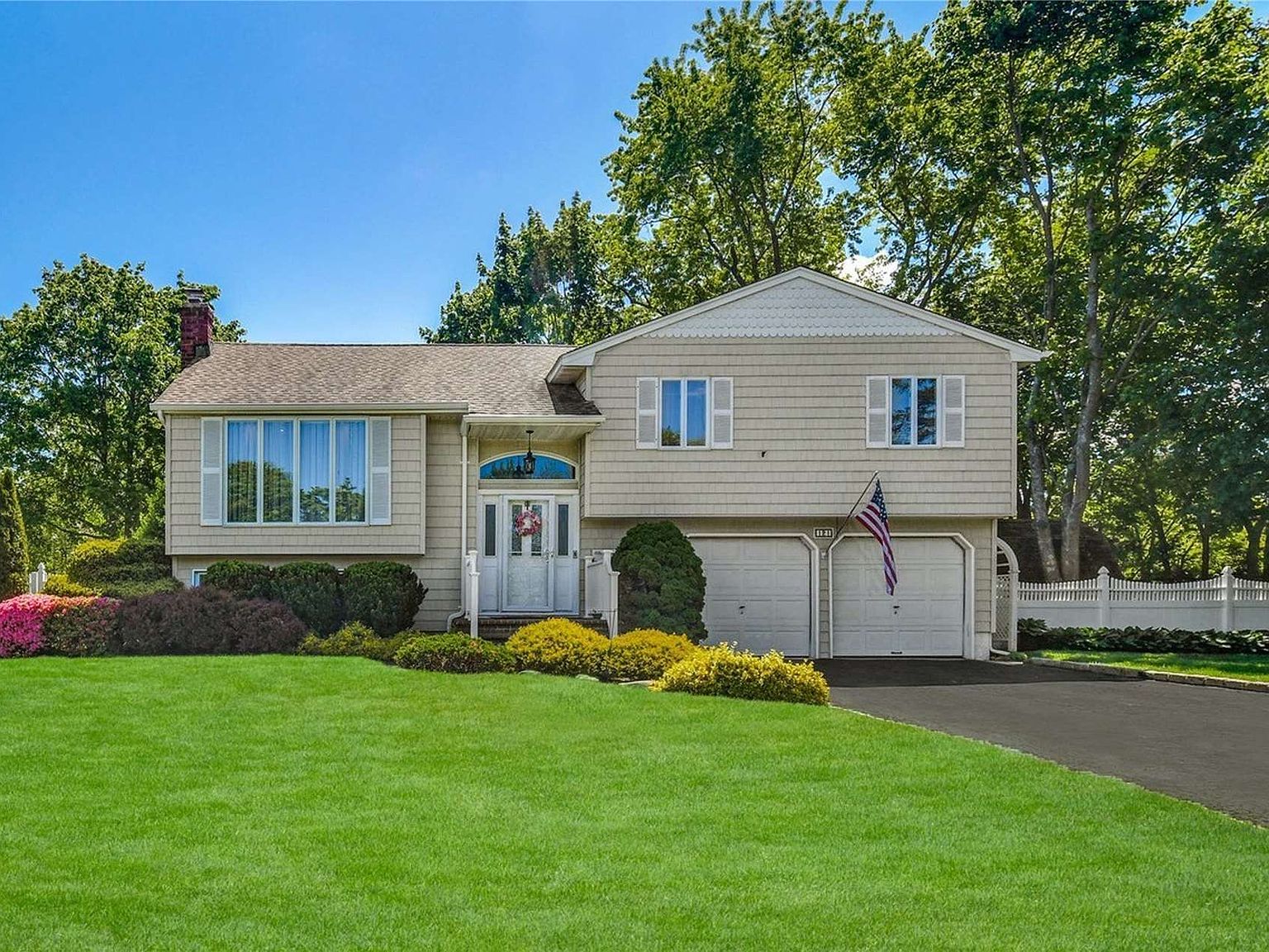 121 Hayrick Lane, Commack, NY 11725 Zillow