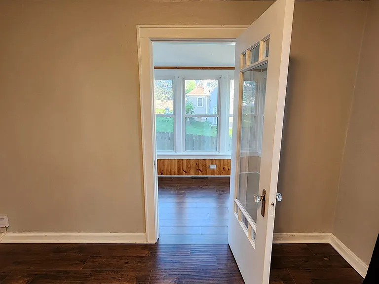2310 Fulton Ave — Photo 5
