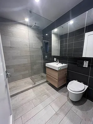 Rented by Momentum Real Estate LLC | media 10