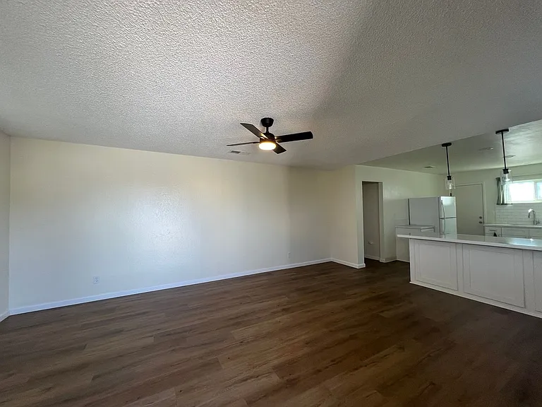 1250 Bolton Dr — Photo 6